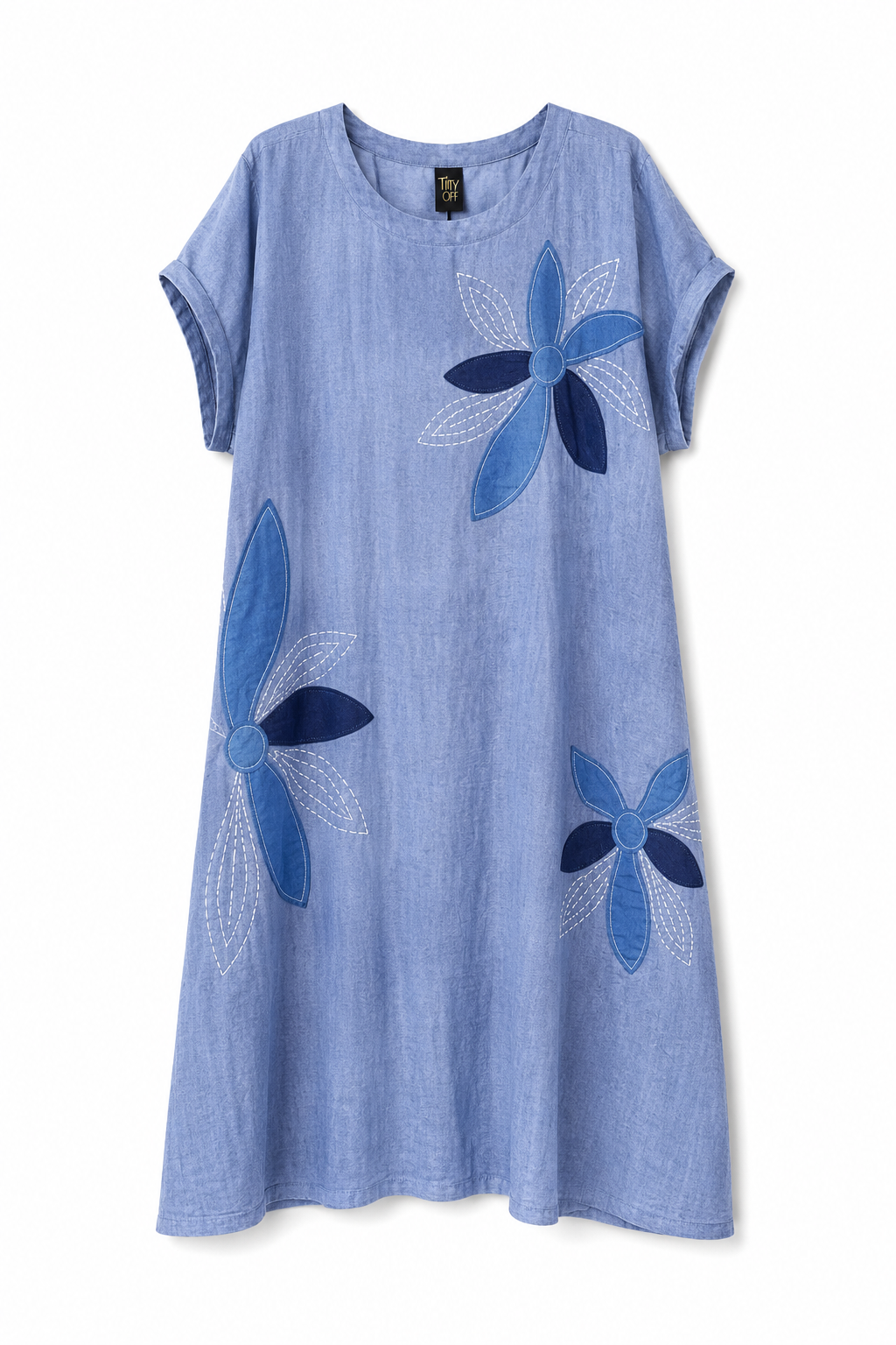Niebieska sukienka oversize z niebieskim motywem kwiatowym_SU009.png