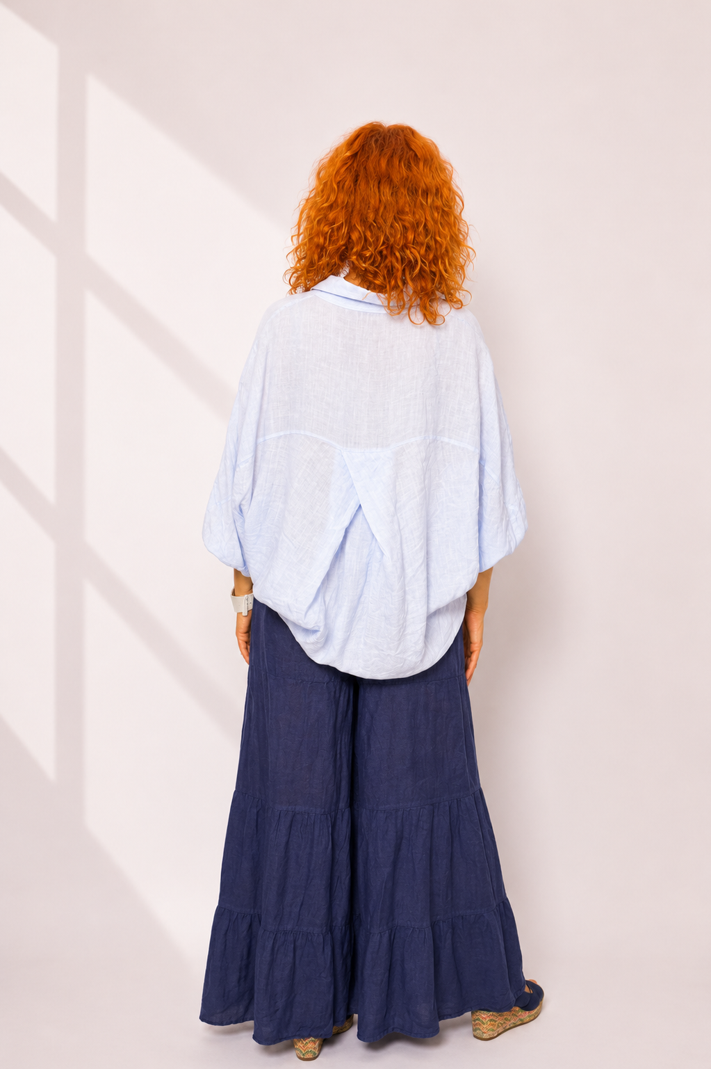 Błękitna lniana koszula oversize_BK006A.png